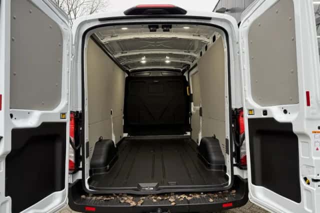 Ford Transit (2024) thumbnail 18