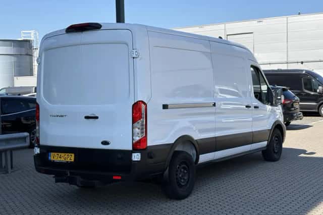Ford Transit (2024) thumbnail 4