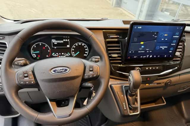 Ford Transit (2024) thumbnail 9