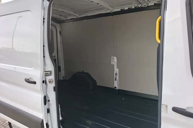 Ford Transit (2024) thumbnail 10