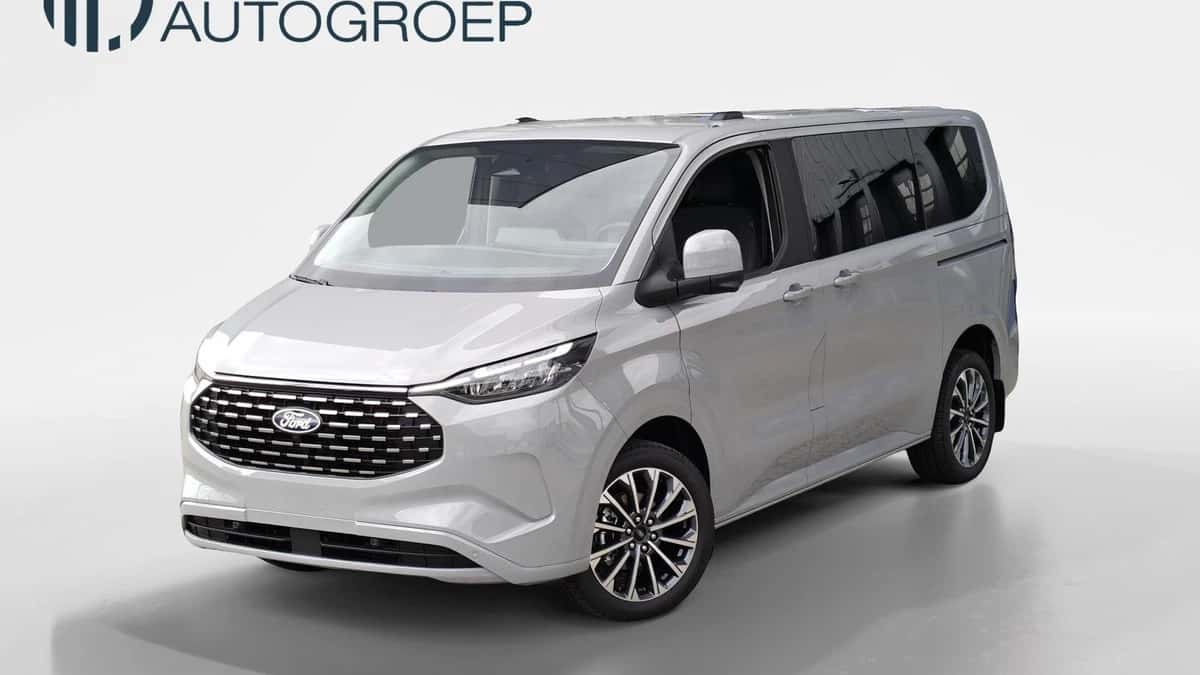 Ford Tourneo Custom (2026) — foto 1