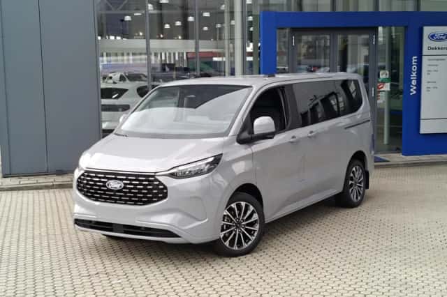 Ford Tourneo Custom (2026) thumbnail 2
