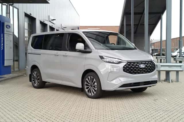 Ford Tourneo Custom (2026) thumbnail 3