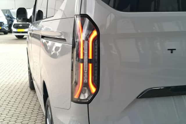 Ford Tourneo Custom (2026) thumbnail 9