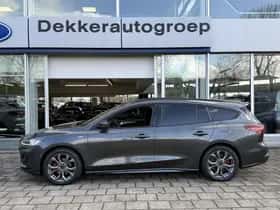 Ford Focus (2023) thumbnail 3