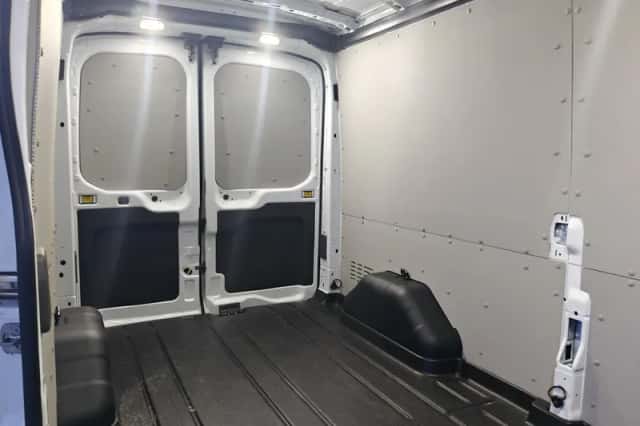 Ford Transit (2024) thumbnail 23
