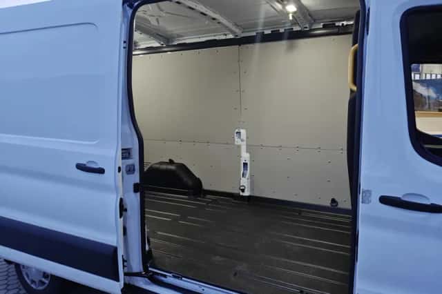 Ford Transit (2024) thumbnail 24