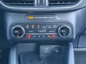 Ford Kuga (2020) thumbnail 17