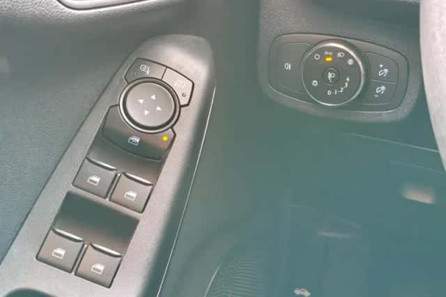 Ford Fiesta (2024) thumbnail 19