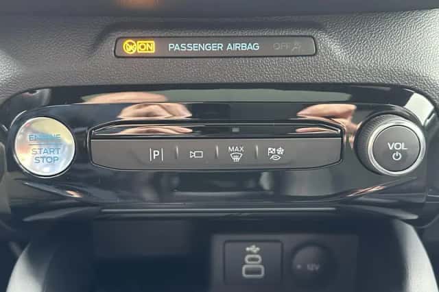 Ford Kuga (2025) thumbnail 24
