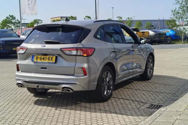 Ford Kuga (2021) thumbnail 5