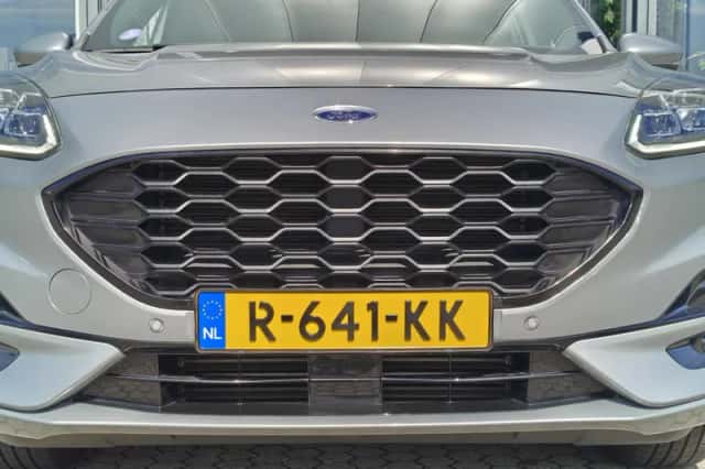 Ford Kuga (2021) thumbnail 10