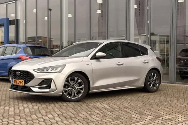 Ford Focus (2023) thumbnail 2