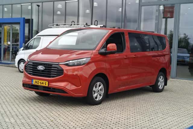 Ford Transit Custom (2025) thumbnail 3