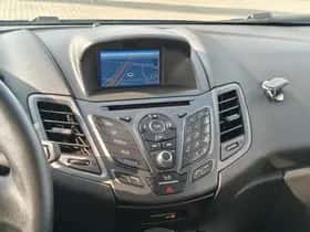 Ford Fiesta (2016) thumbnail 13
