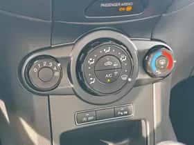 Ford Fiesta (2016) thumbnail 14