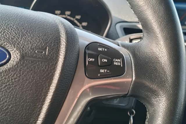 Ford Fiesta (2016) thumbnail 16
