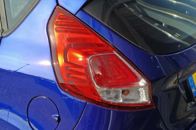 Ford Fiesta (2016) thumbnail 3