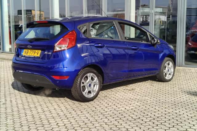 Ford Fiesta (2016) thumbnail 24