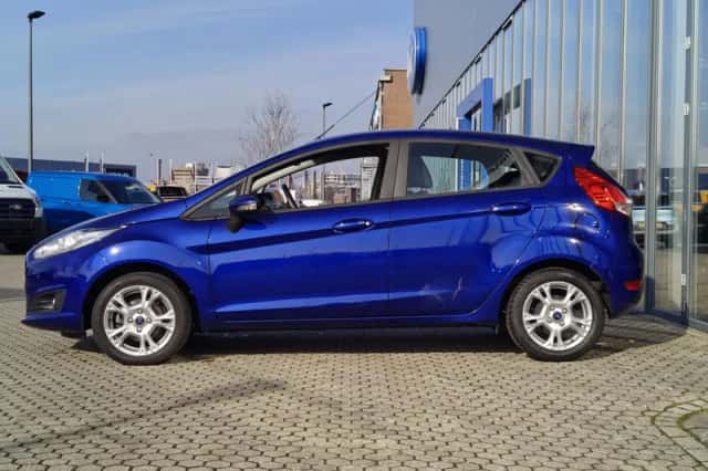 Ford Fiesta (2016) thumbnail 9