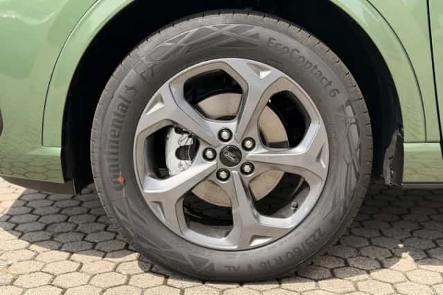 Ford Kuga (2026) thumbnail 5
