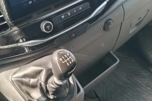 Ford Transit (2024) thumbnail 14