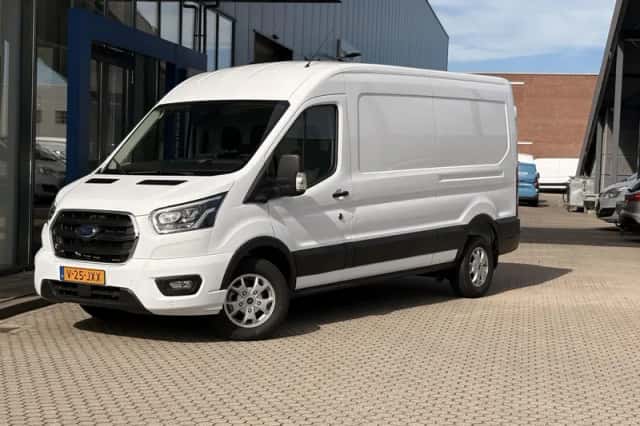 Ford Transit (2024) thumbnail 2