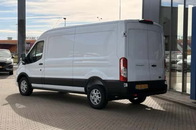 Ford Transit (2024) thumbnail 5