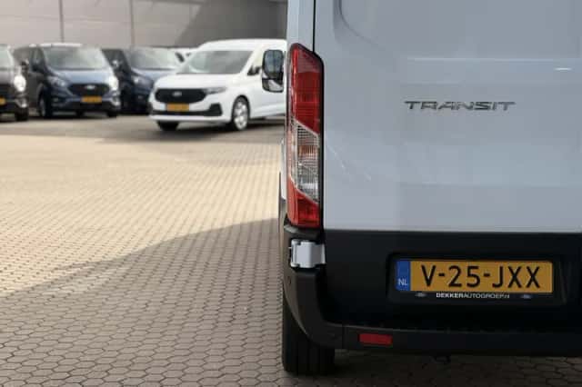 Ford Transit (2024) thumbnail 7