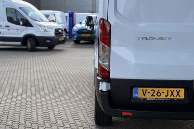 Ford Transit (2024) thumbnail 6