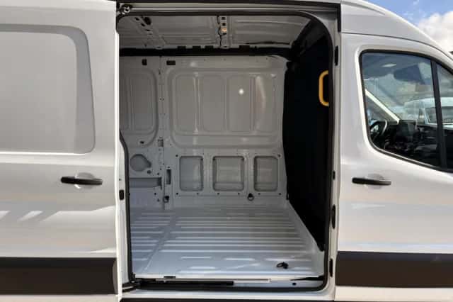 Ford Transit (2024) thumbnail 10