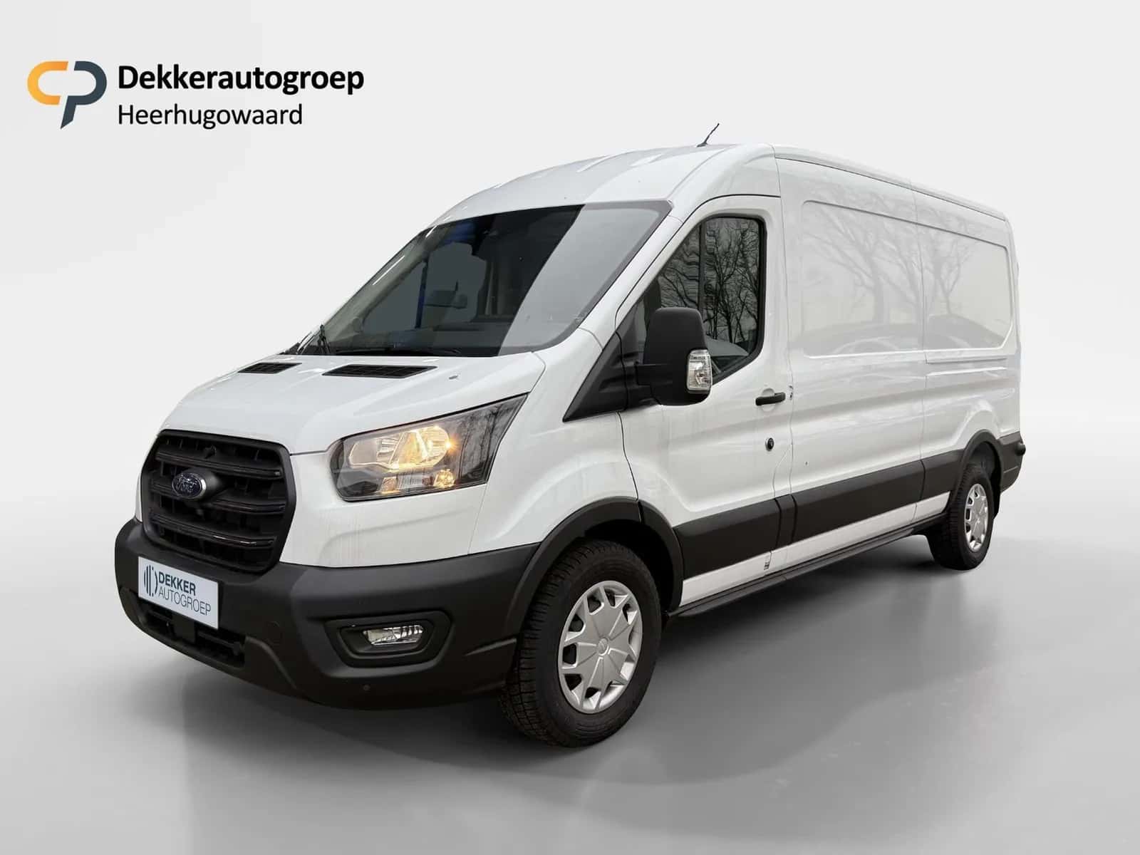 Ford Transit (2024) — foto 1