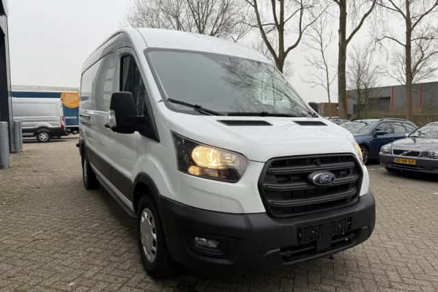 Ford Transit (2024) thumbnail 5