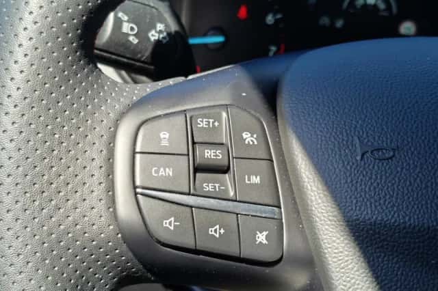 Ford Focus (2024) thumbnail 16