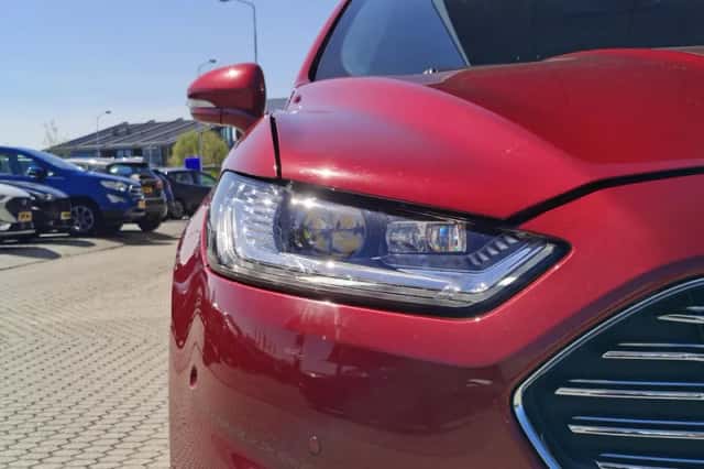 Ford Mondeo (2019) thumbnail 3