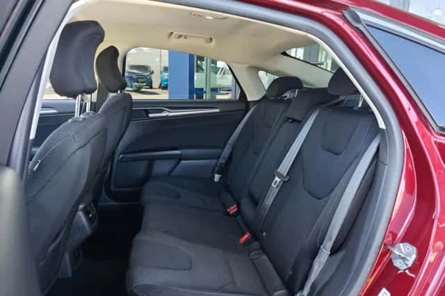 Ford Mondeo (2019) thumbnail 24