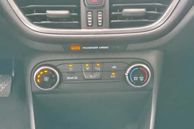 Ford Fiesta (2018) thumbnail 15