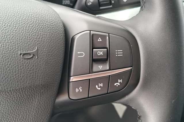 Ford Focus (2022) thumbnail 18