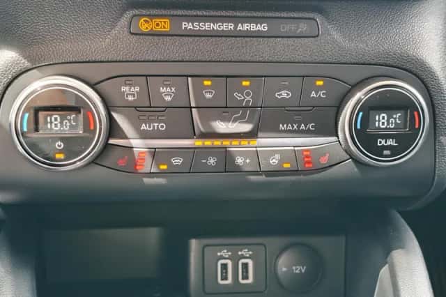 Ford Focus (2022) thumbnail 23