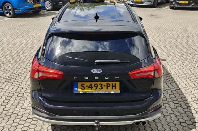 Ford Focus (2022) thumbnail 7