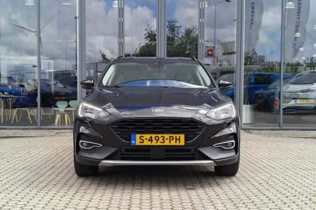 Ford Focus (2022) thumbnail 9