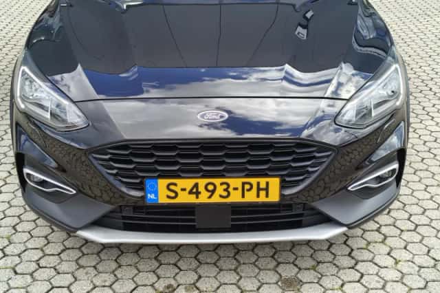 Ford Focus (2022) thumbnail 10