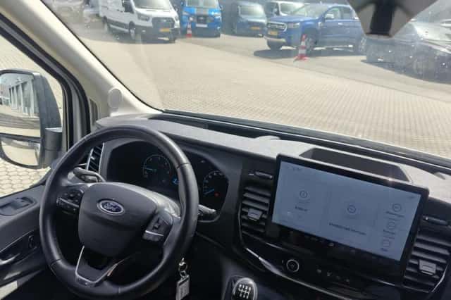 Ford Transit (2024) thumbnail 12