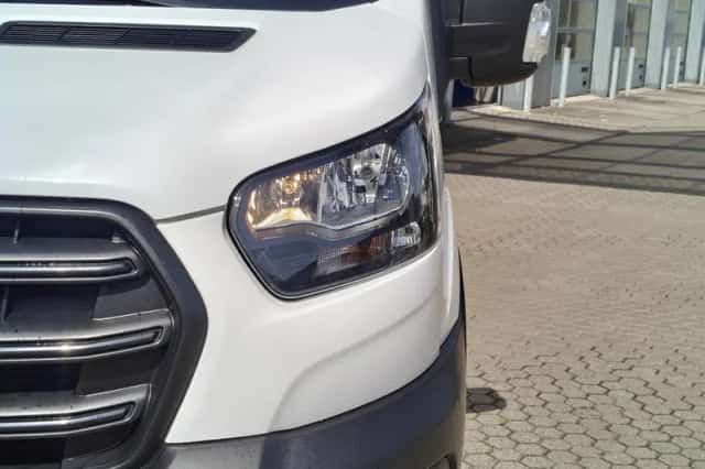 Ford Transit (2024) thumbnail 5