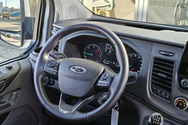 Ford Transit Custom (2023) thumbnail 2