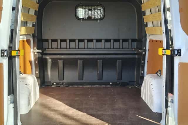 Ford Transit Custom (2023) thumbnail 19