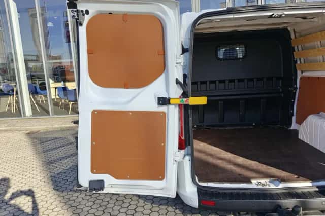 Ford Transit Custom (2023) thumbnail 23