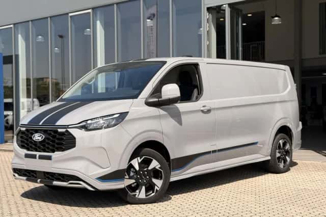 Ford Transit Custom (2025) thumbnail 2