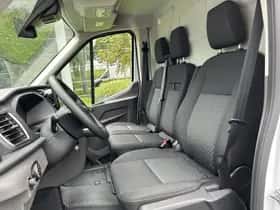 Ford Transit (2024) thumbnail 3