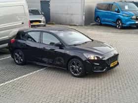 Ford Focus (2019) thumbnail 2